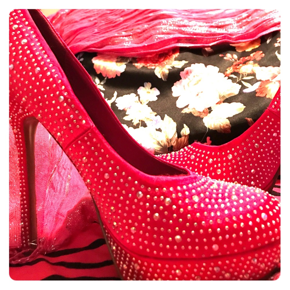DELICACY SIZE 7.5 HOT PINK STILETTO HEELS BLING 👠 - Picture 2 of 2