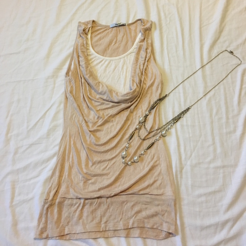 Stylish Tank with necklace