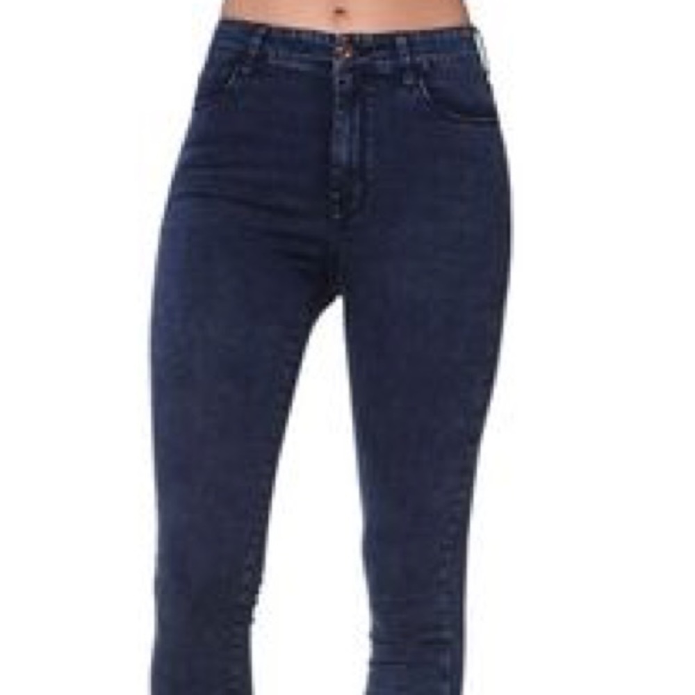 passing dark wash skinned jeans