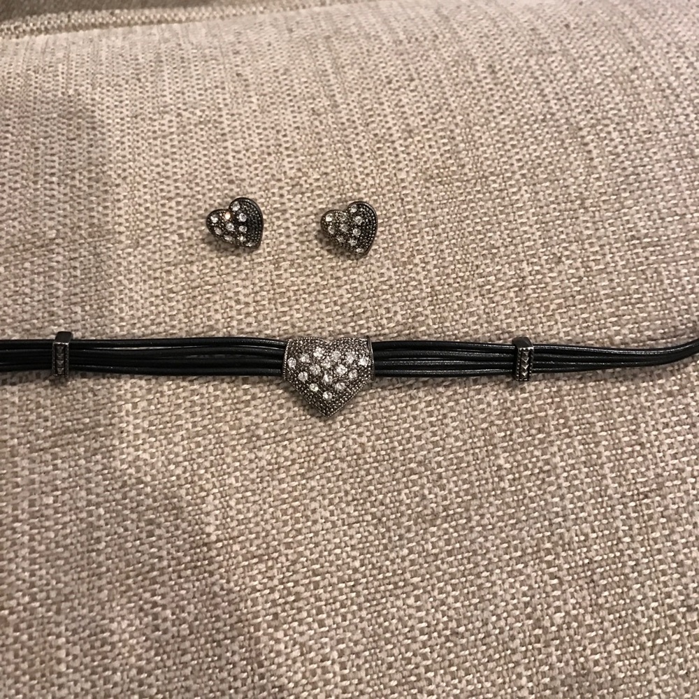 Croaker and earring set