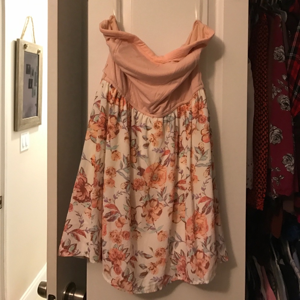 Strapless dress