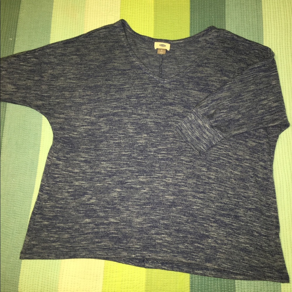 Loose fitting top