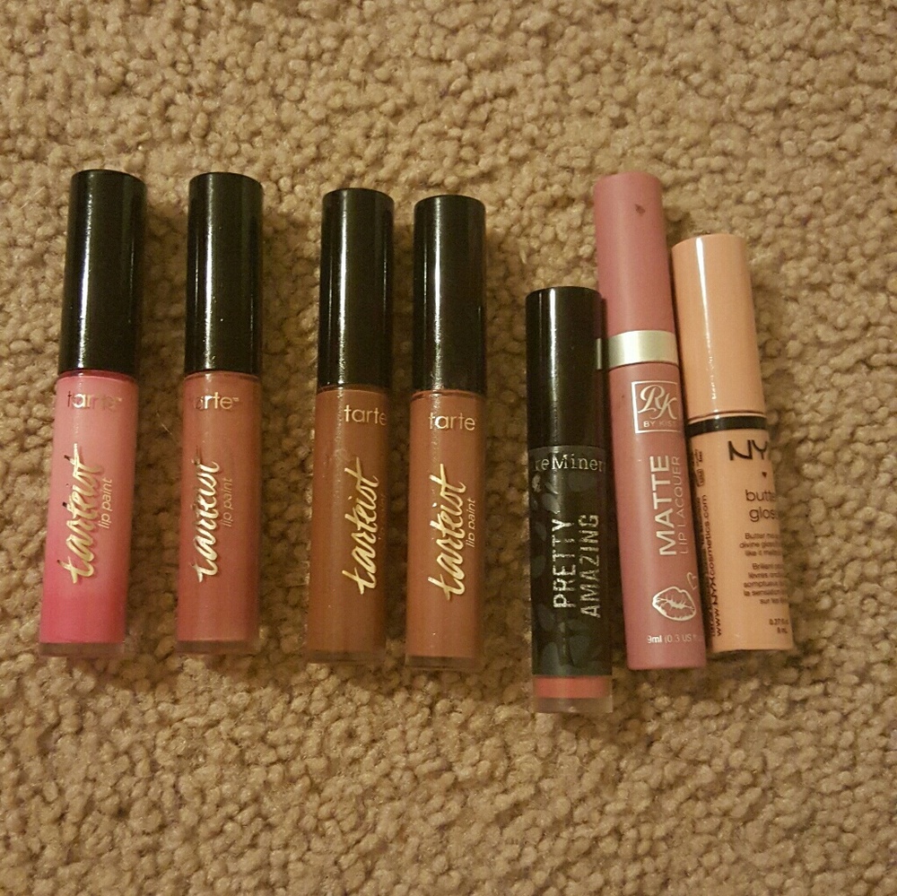 Makeup - Picture 2 of 3
