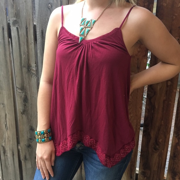 American Eagle Outfitters Tops - Maroon beaded tank top