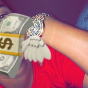 Meet your Posher, Devin