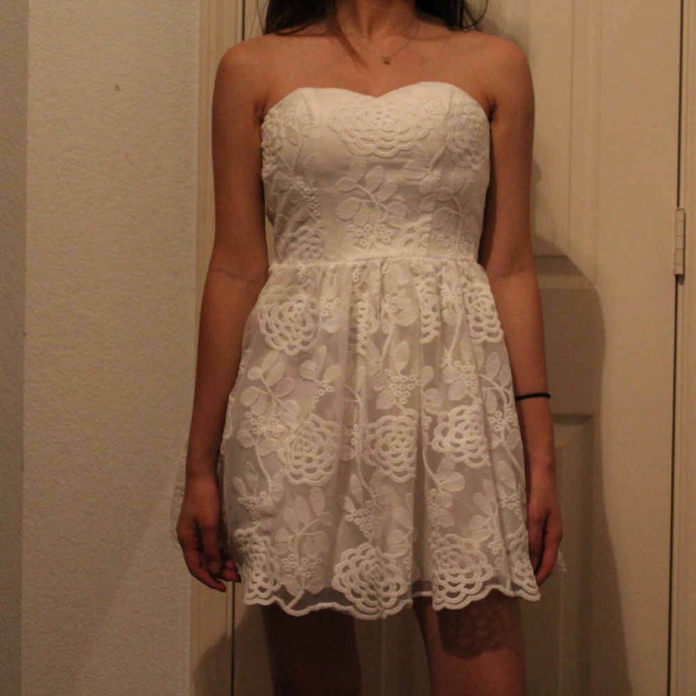 Strapless embroided dress