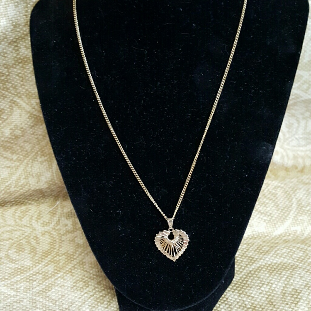 Gold heart necklace