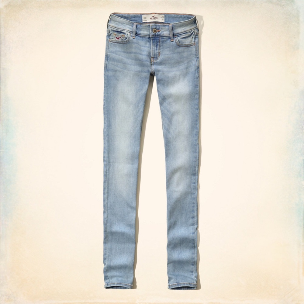 hollis tee light wash skinny jeans