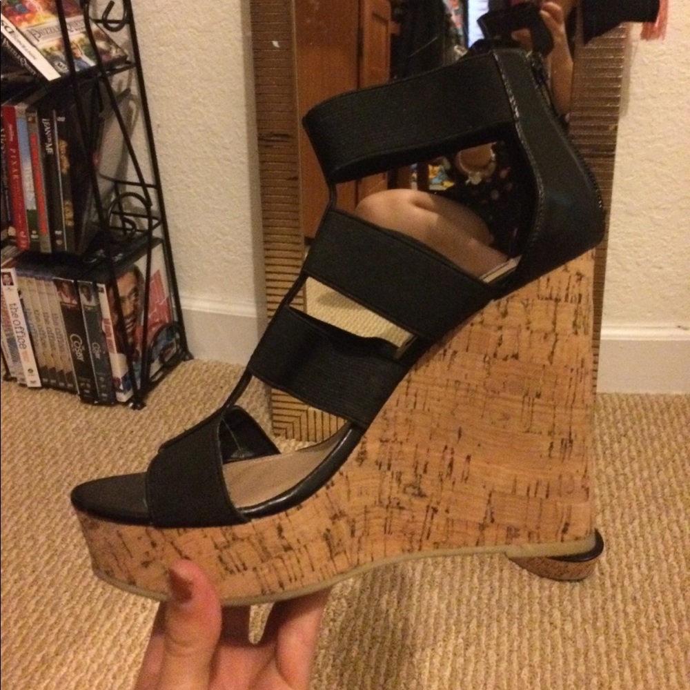 Steve Madden Black Wedges