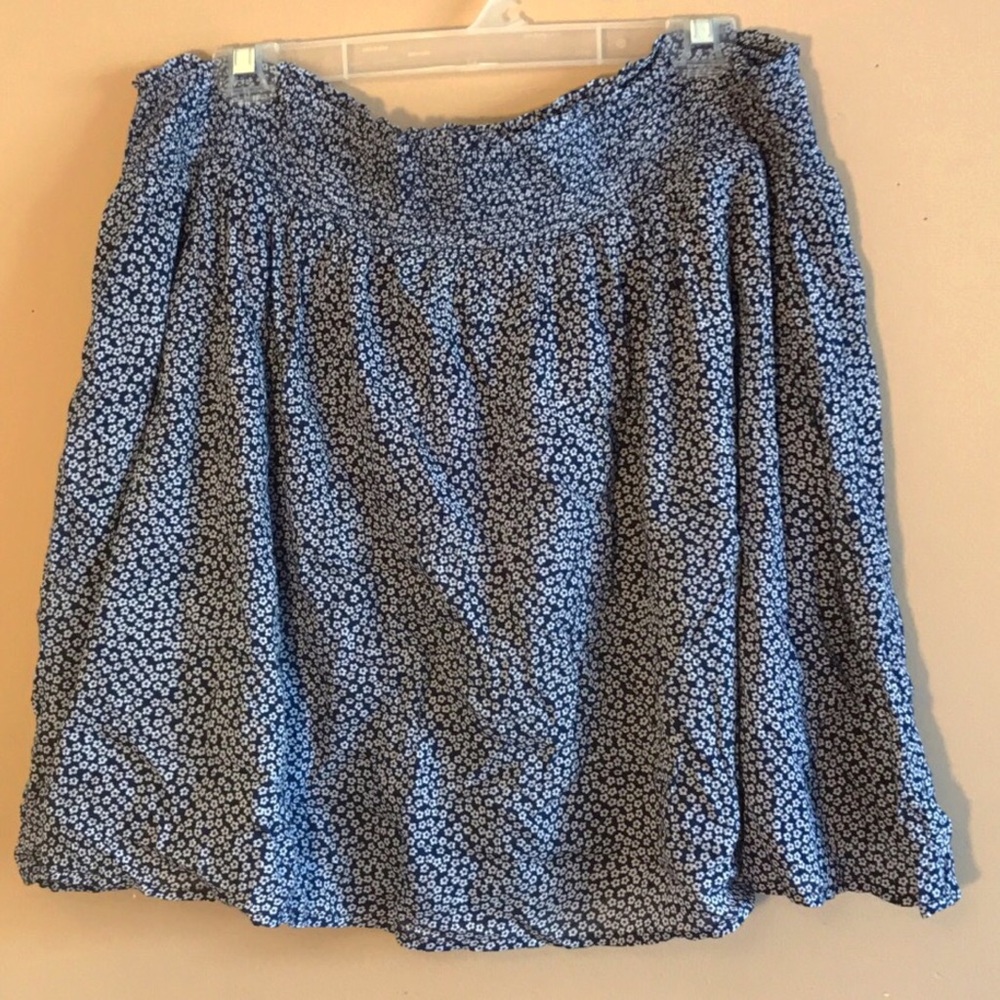 OLD NAVY NWOT navy floral skirt