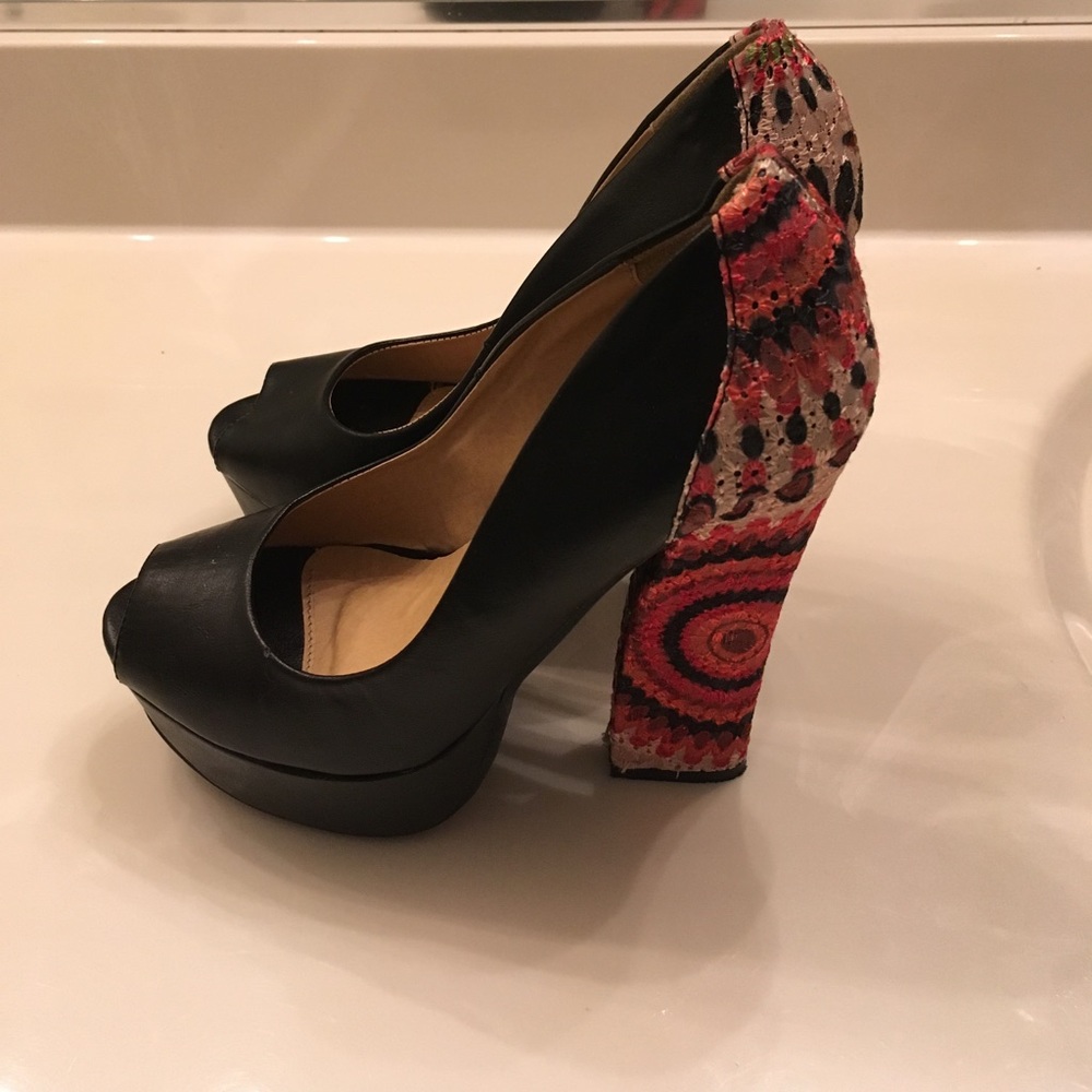 Sexy Peep toe Shoes w/fabric wrapped  Heel