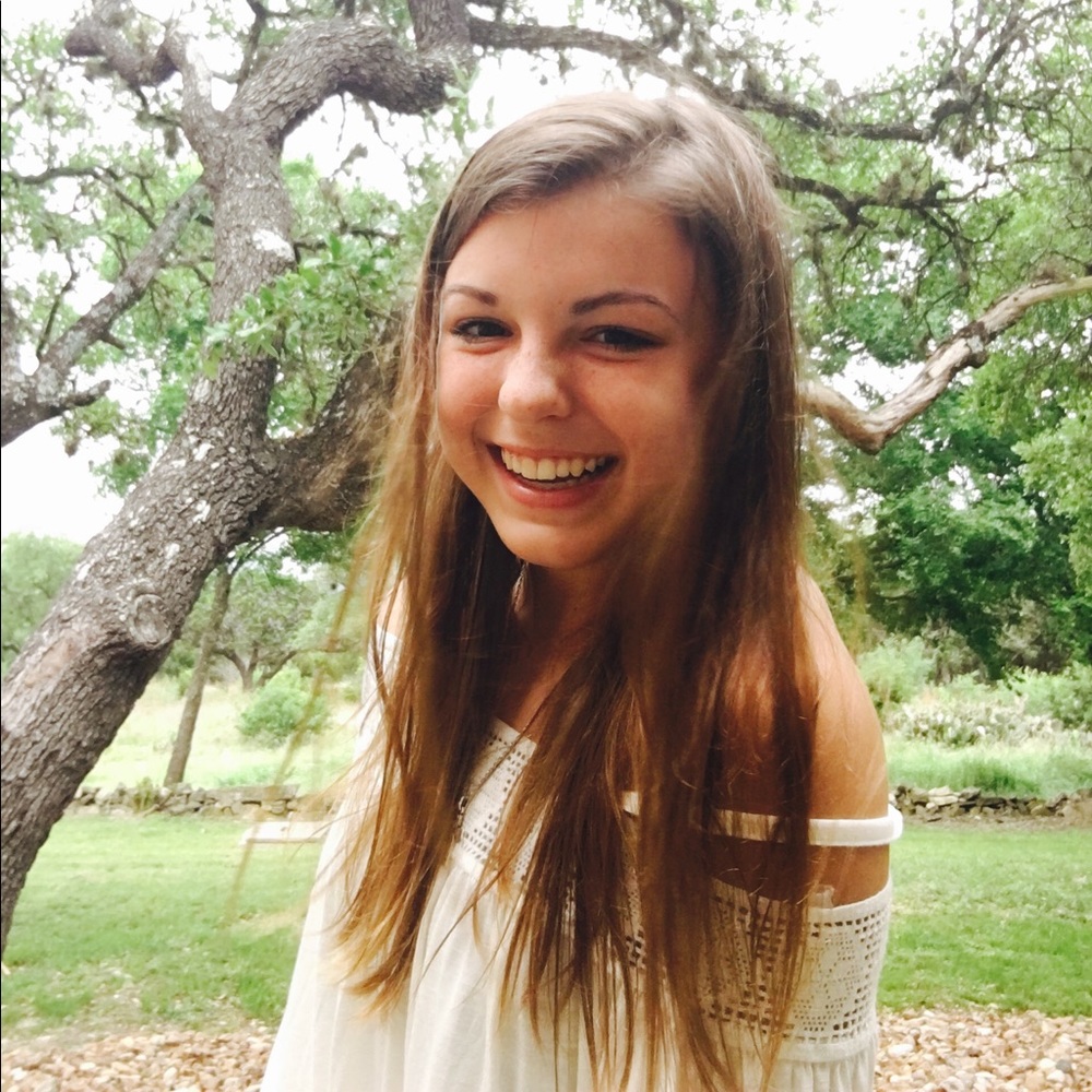 Meet your Posher, Lauren