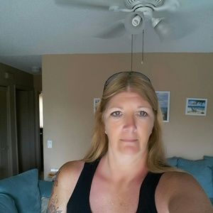 Meet your Posher, Anne