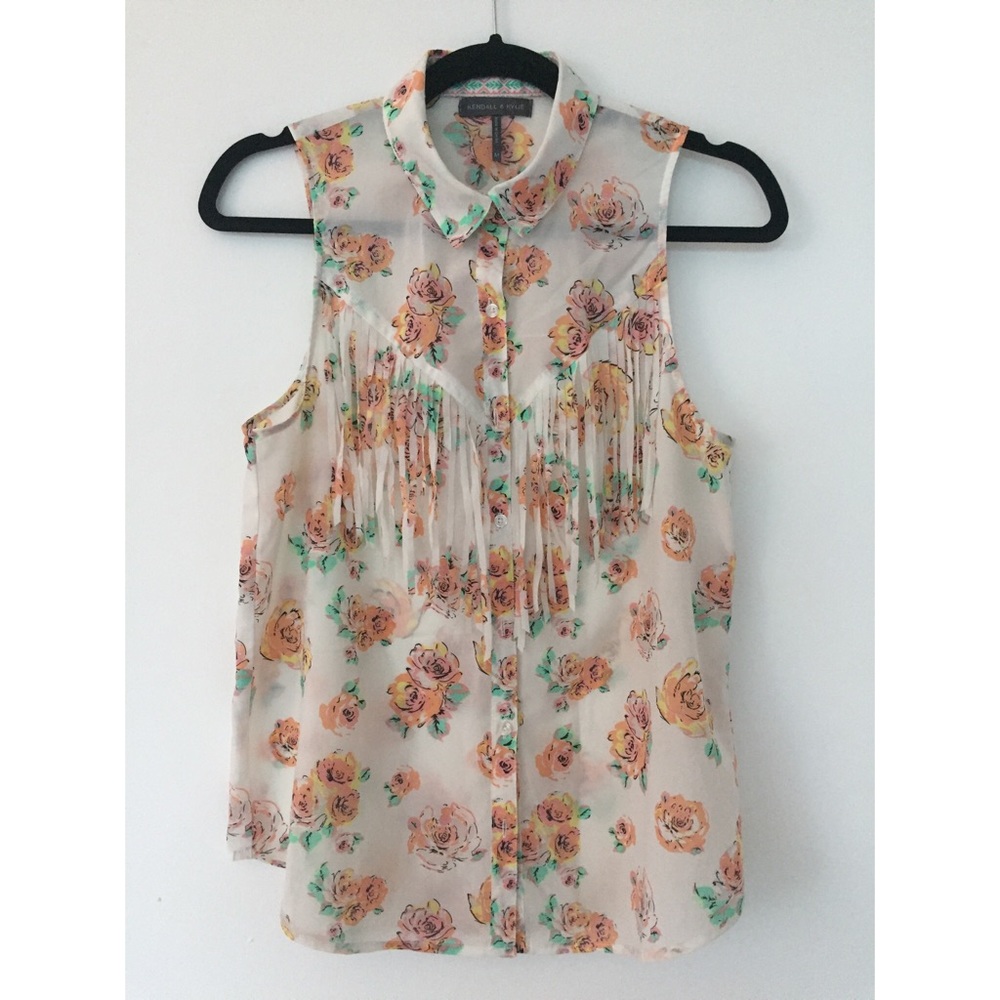 Kendall & Kylie Fringed Floral Sleeveless Blouse