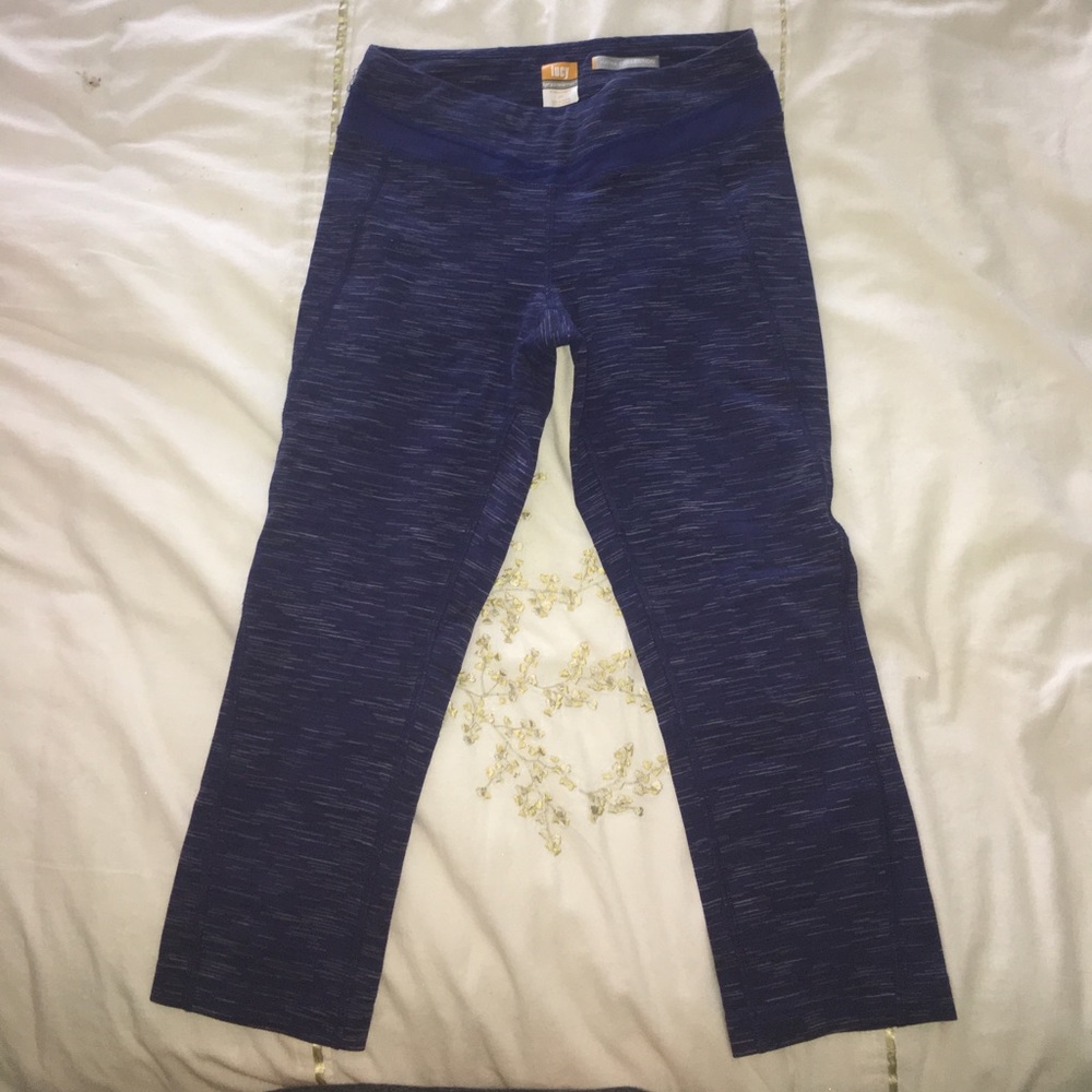 Lucy women's studio hatha Capri leggings