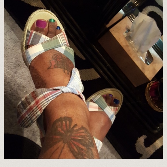 Beautiful ankle tie wedge - Picture 4 of 4