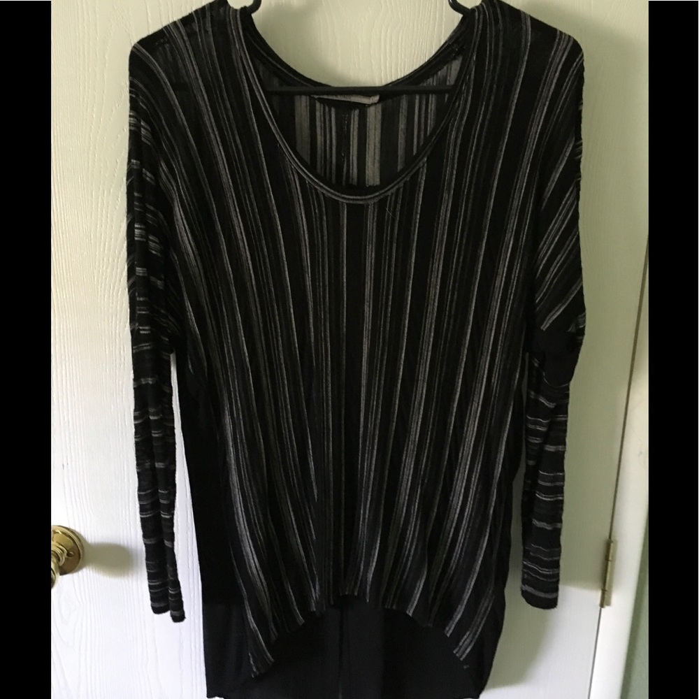 Comfortable and chic blouse by Language