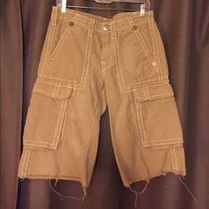Men's True Religion Cargo Shorts- size 28- khaki