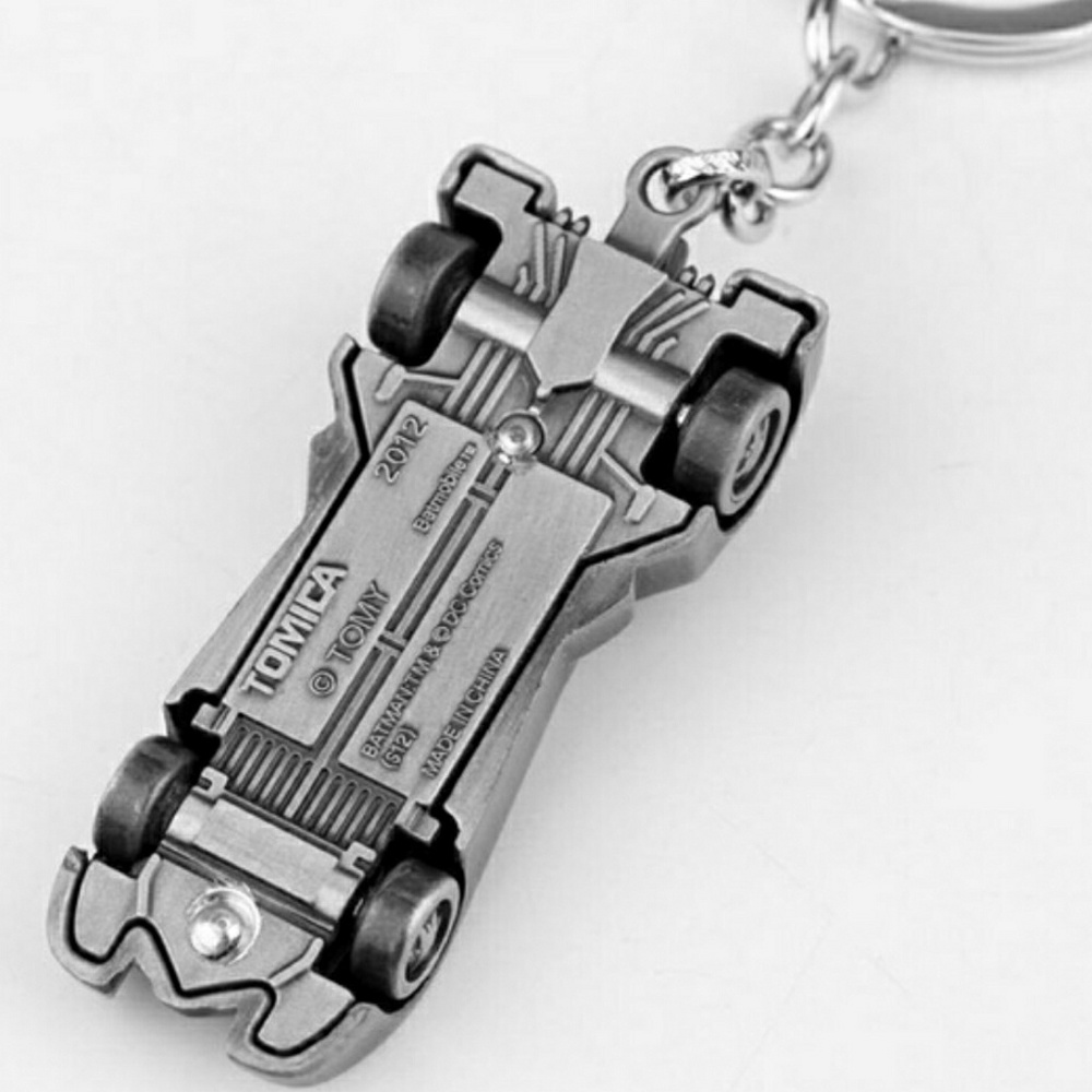 Batmobile Keychain - Picture 2 of 3