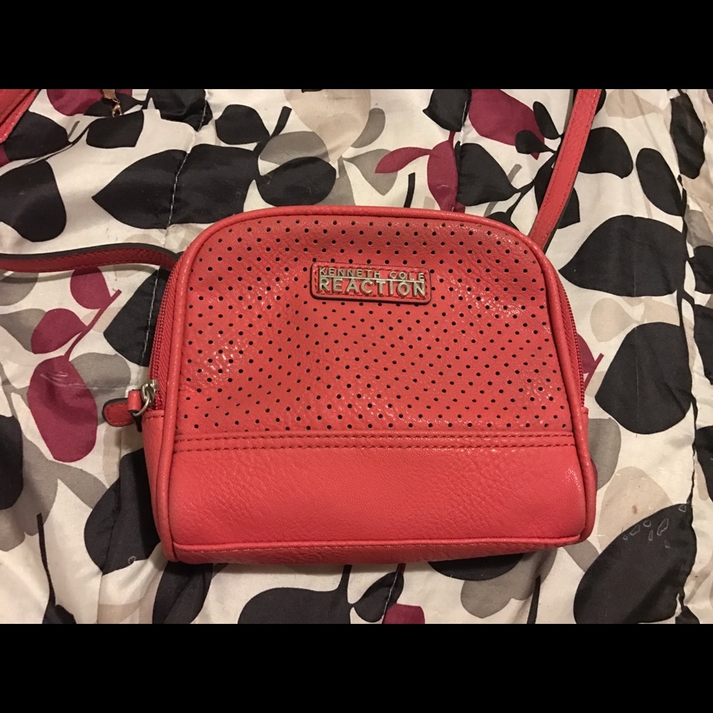 Kenneth Cole Reaction Shoulder bag !‼️‼️‼️