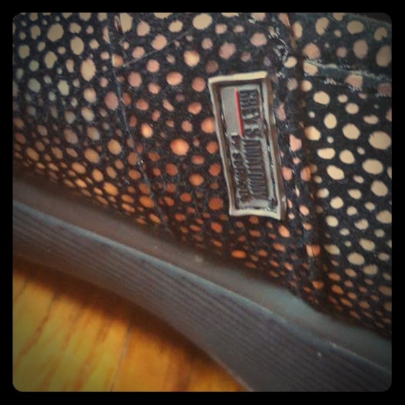 SOLD ON FB 7-10-17 Grey's Anatomy Meredith Shoes - Picture 4 of 8