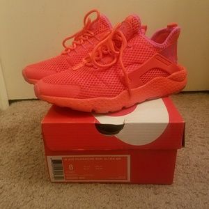 Ladies Huarache Run Ultra BR size 8