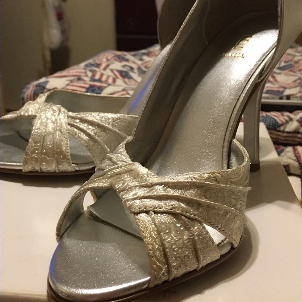Silver dressy high heels size 7 1/2