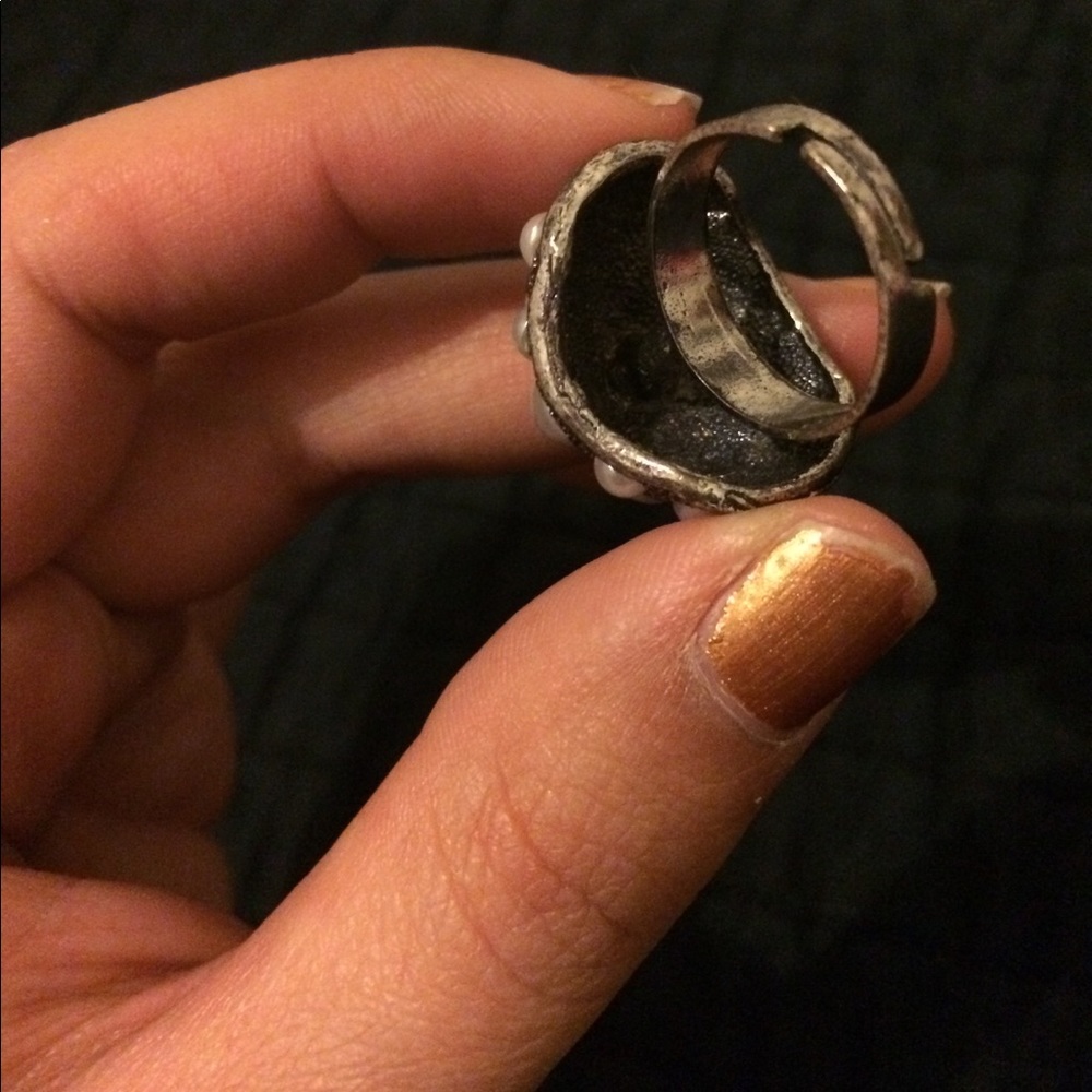 Ring - Picture 4 of 4