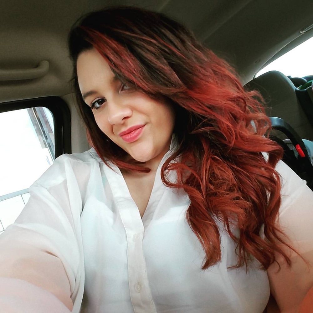 Meet your Posher, Elise