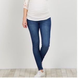 Size 2 old navy maternity skinny jeans