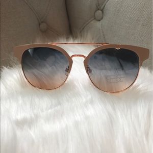 Jessica Simpson sunglasses.