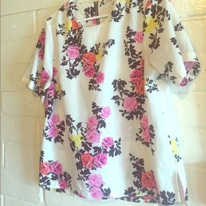 Floral blouse with zipper-up blouse