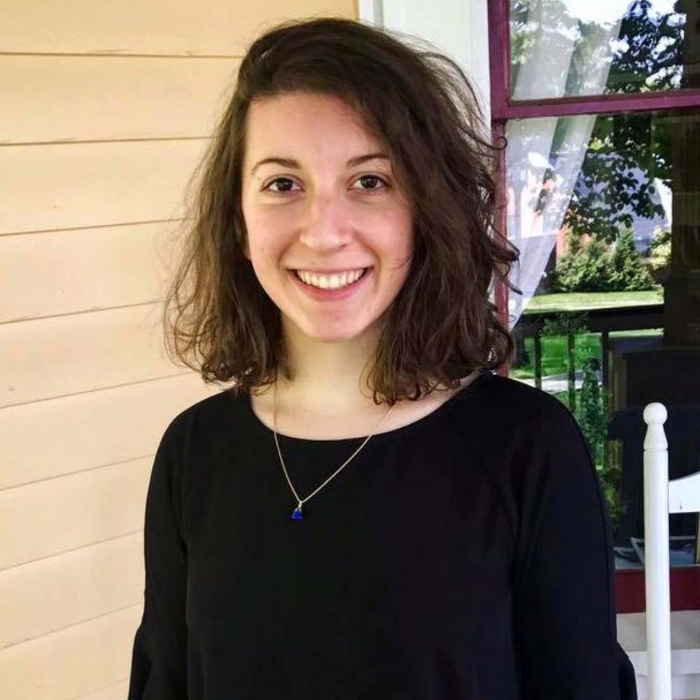 Meet your Posher, Elizabeth