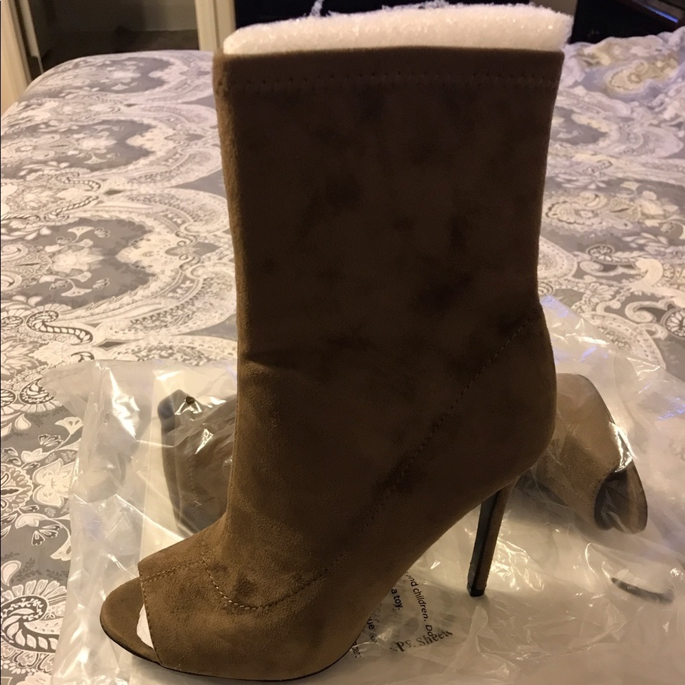Aldo Open Toe Boots Size 6 - Picture 1 of 3