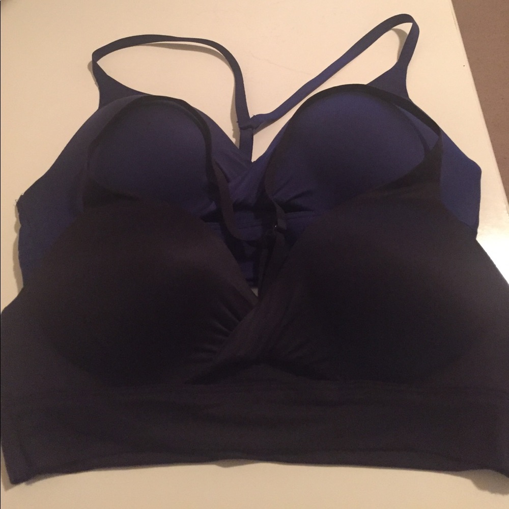 Pair of Victoria's Secret Twist Up Bra size 36B