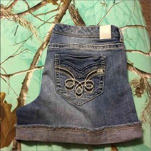 Maurice's Shorts Size 11/12