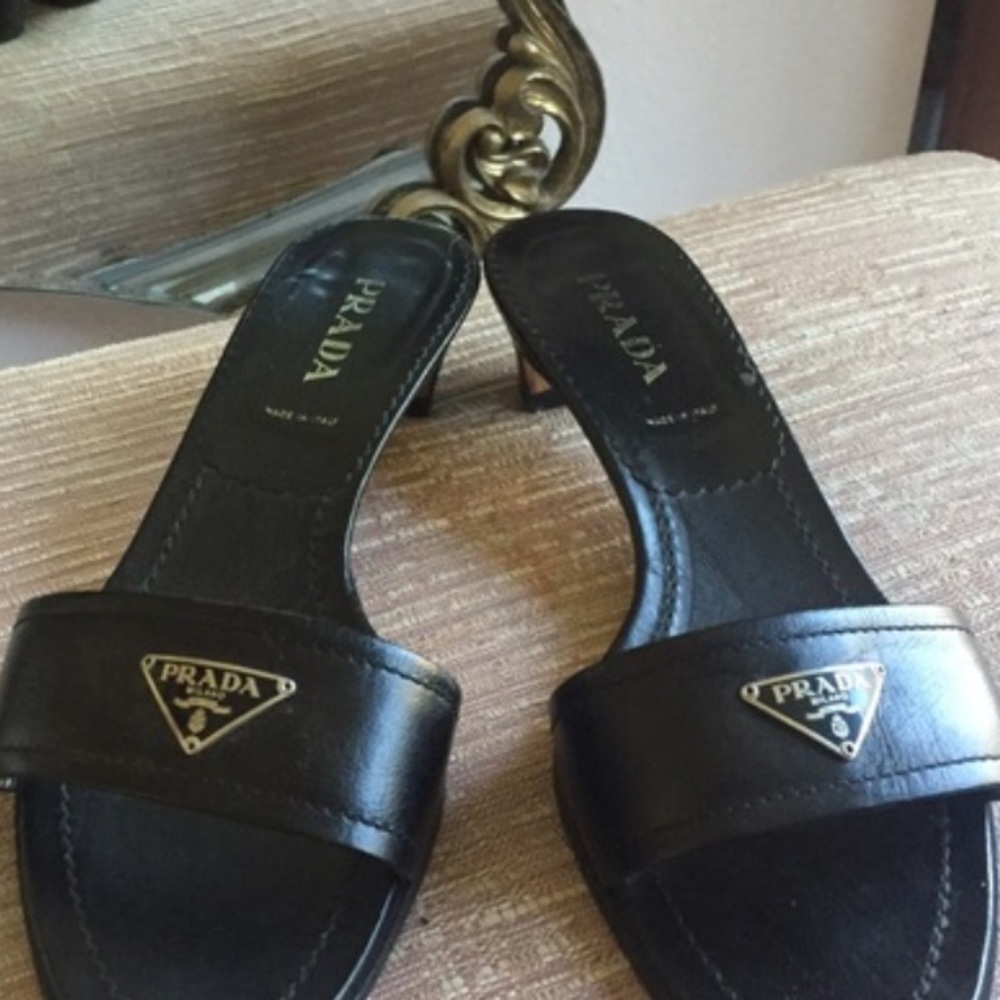 Prada sandal size 9