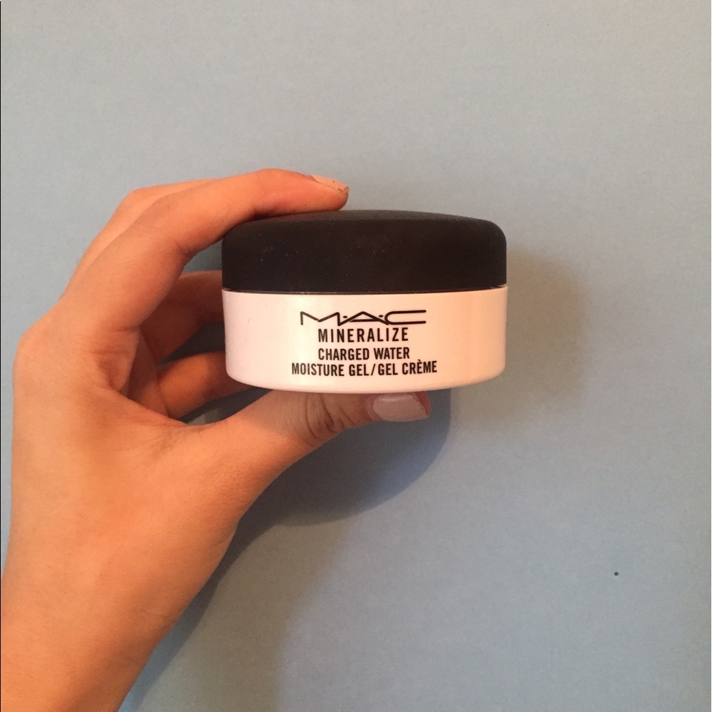 Mac mineralize charged water moisture gel