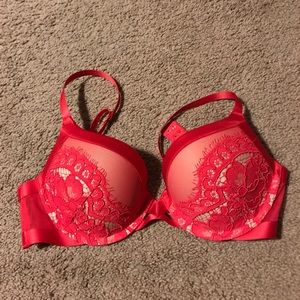 NWOT Victoria Secret Bra