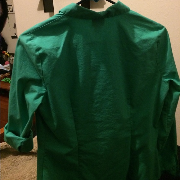 Button down - Picture 2 of 2