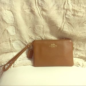 Coach wristlet (tan leather)