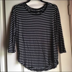 cute striped shirt!