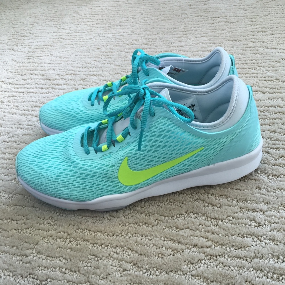 1 left 💥 SOLD OUT 💥Aqua Blue Nike Training - Picture 1 of 3