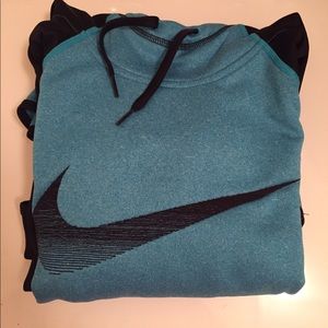 Nike therma fit sweatshirt