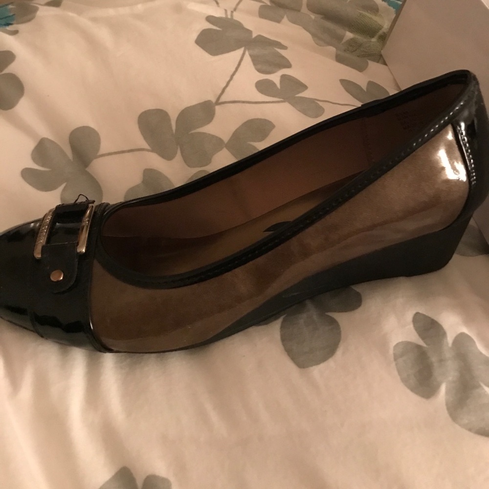 Anne Klein Sport Copper & Black Shoes