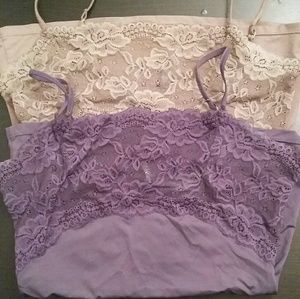 Set of lace Jones New York camisoles