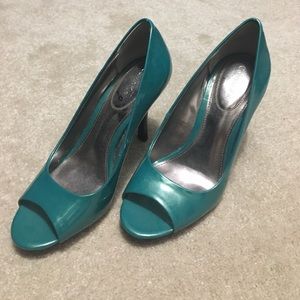 Teal patent peep toe pumps