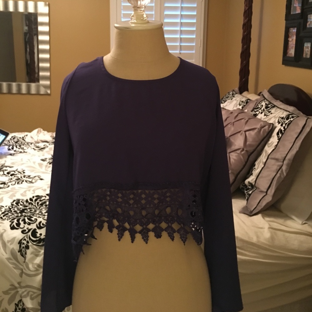 AKIRA Red Label Long Sleeve Crop Top