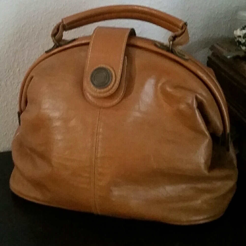 Vintage 1887 Capezio purse