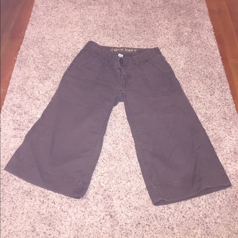 Brown Capri pants🌷